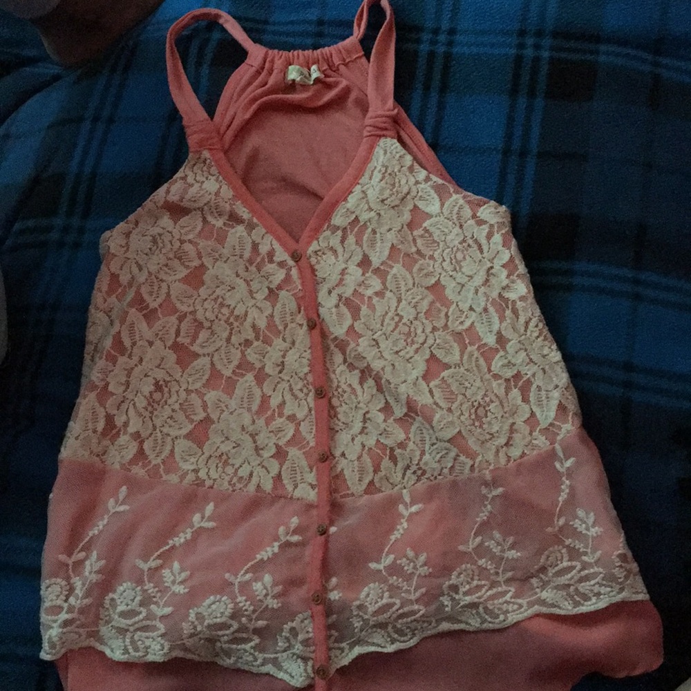 Shirts multiple sizes.
